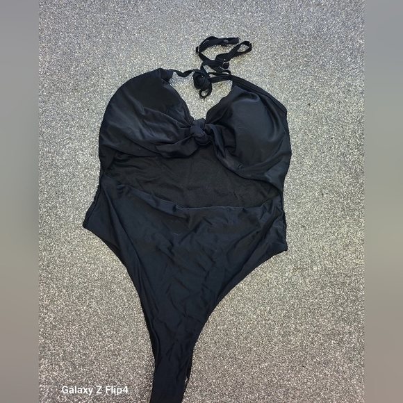 NWOT BLACK TYE  FRONT CUTOUT HIGH CUT SWIM SUIT SIZE LG - Picture 4 of 8